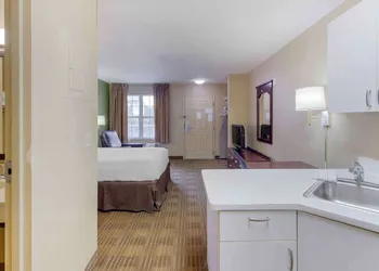 Extended Stay America Select Suites Fayetteville Owen Dr hotel thumbnail 6
