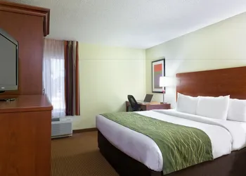 Comfort Inn Fayetteville near Fort Bragg hotel thumbnail 7