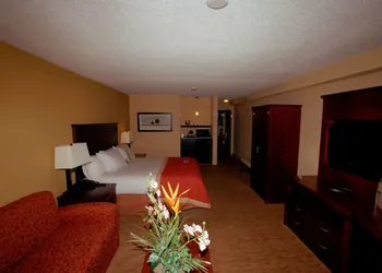 Doubletree by Hilton Hotel Fayetteville hotel thumbnail 5