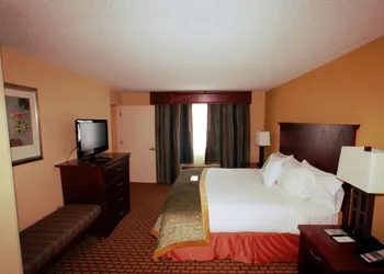 Doubletree by Hilton Hotel Fayetteville hotel thumbnail 6