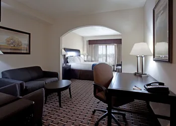 Holiday Inn Express & Suites Hope Mills-Fayetteville Arpt by IHG hotel thumbnail 4