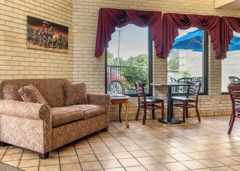 Econo Lodge Fayetteville I-95 hotel thumbnail 4