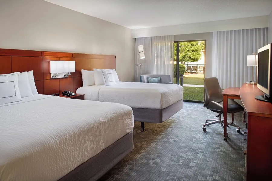 Courtyard by Marriott Fayetteville hotel detail image 2