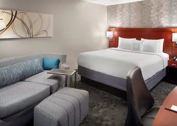 Courtyard by Marriott Fayetteville hotel thumbnail 4