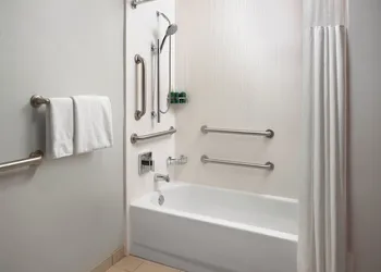 Courtyard by Marriott Fayetteville hotel thumbnail 8