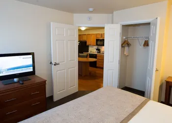 Candlewood Suites Springfield by IHG hotel thumbnail 6