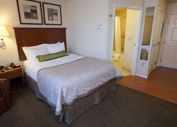 Candlewood Suites Springfield by IHG hotel thumbnail 7