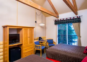 Denali Bluffs Hotel hotel thumbnail 4