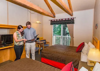 Denali Bluffs Hotel hotel thumbnail 8