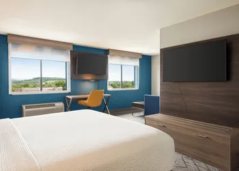 Holiday Inn Express Morgantown by IHG hotel thumbnail 5