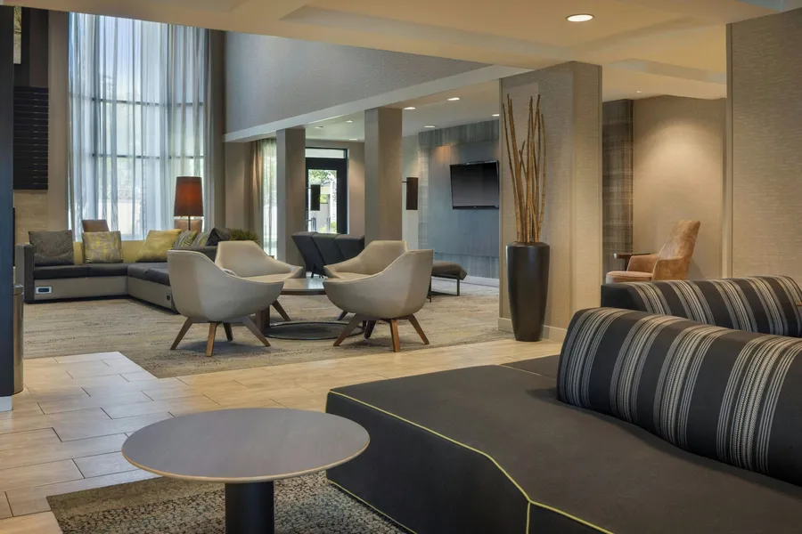 Courtyard by Marriott Springfield Airport hotel detail image 2