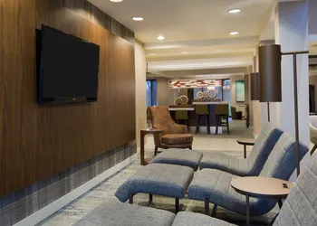 Courtyard by Marriott Springfield Airport hotel thumbnail 5