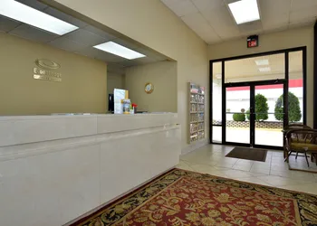Econo Lodge Springfield I-44 hotel thumbnail 6