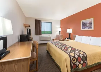 Super 8 by Wyndham Morgantown hotel thumbnail 8