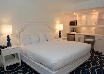 ICONA Cape May hotel thumbnail 6