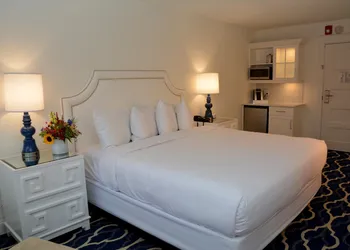 ICONA Cape May hotel thumbnail 8