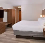 Holiday Inn Express & Suites Parkersburg-Mineral Wells by IHG hotel detail image 3