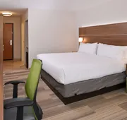 Holiday Inn Express & Suites Parkersburg-Mineral Wells by IHG hotel detail image 4