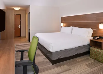 Holiday Inn Express & Suites Parkersburg-Mineral Wells by IHG hotel thumbnail 4