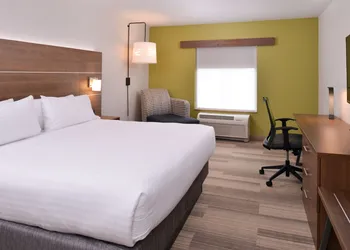 Holiday Inn Express & Suites Parkersburg-Mineral Wells by IHG hotel thumbnail 8