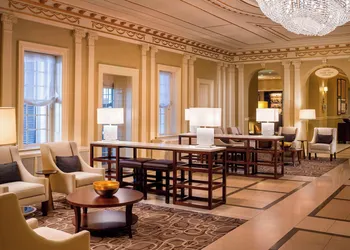 Sheraton Commander Hotel hotel thumbnail 3