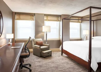 Sheraton Commander Hotel hotel thumbnail 7