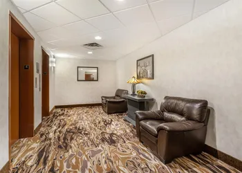 Best Western Plus Service Inn & Suites hotel thumbnail 4