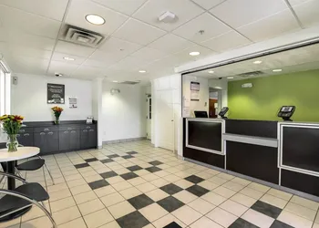 Studio 6 East Brunswick, NJ - NYC Area hotel thumbnail 3