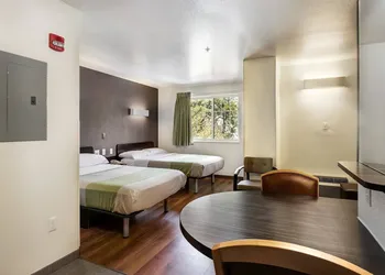 Studio 6 East Brunswick, NJ - NYC Area hotel thumbnail 4