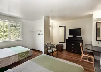 Studio 6 East Brunswick, NJ - NYC Area hotel thumbnail 5
