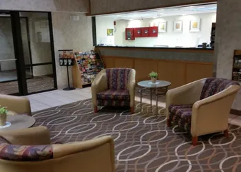 Plano Inn & Suites hotel thumbnail 5
