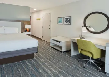 Hampton Inn & Suites Phenix City- Columbus Area hotel thumbnail 6