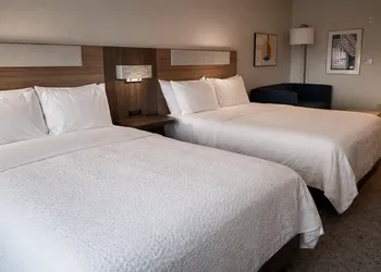 Holiday Inn Express & Suites Bridgeport by IHG hotel thumbnail 7
