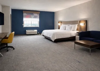 Holiday Inn Express & Suites Bridgeport by IHG hotel thumbnail 8