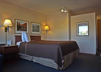 Travelodge by Wyndham Kalispell hotel thumbnail 3