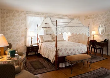 The Quechee Inn at Marshland Farm hotel thumbnail 3