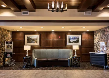 Glacier Peaks Hotel hotel thumbnail 3