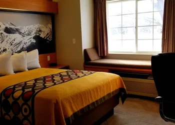 Royal Inn hotel thumbnail 8