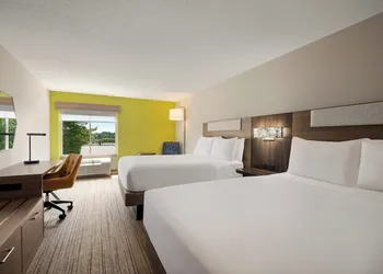 Holiday Inn Express Hotel & Suites Fredericksburg by IHG hotel thumbnail 8