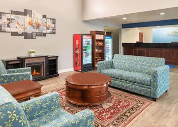 Baymont Inn & Suites by Wyndham Swanton/Toledo Airport hotel thumbnail 3