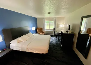 Baymont Inn & Suites by Wyndham Swanton/Toledo Airport hotel thumbnail 6
