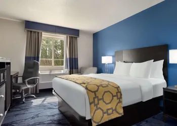 Baymont Inn & Suites by Wyndham Swanton/Toledo Airport hotel thumbnail 8