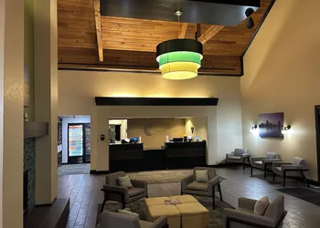 Comfort Inn & Suites Toledo North hotel thumbnail 2