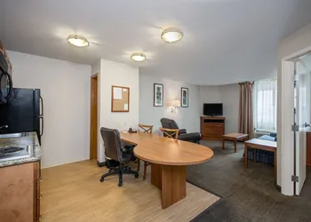 Candlewood Suites Perrysburg by IHG hotel thumbnail 8