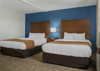 Comfort Inn East hotel thumbnail 7