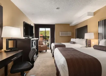 Days Inn by Wyndham Calgary Northwest hotel thumbnail 4