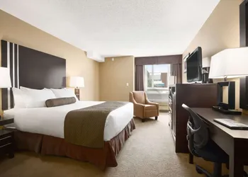 Days Inn by Wyndham Calgary Northwest hotel thumbnail 5