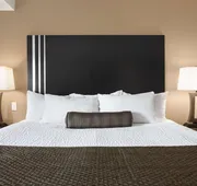 Days Inn by Wyndham Calgary Northwest hotel detail image 7