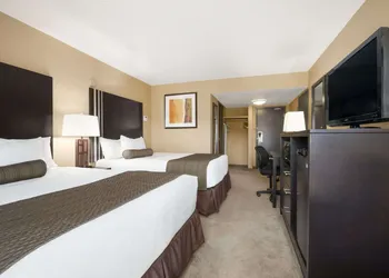 Days Inn by Wyndham Calgary Northwest hotel thumbnail 8