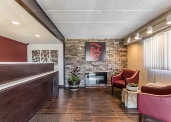 Red Roof Inn Columbia, MO hotel thumbnail 2